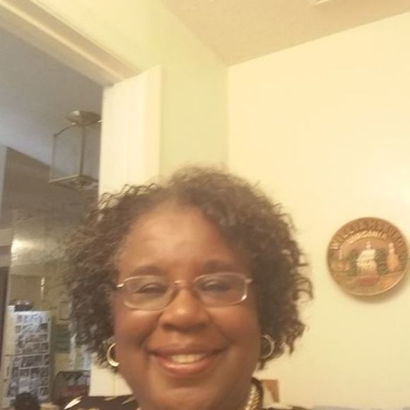 Meet your Posher, Sheila - Picture 1 of 1